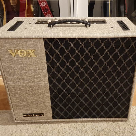 Vox Vox 2010s Vox Vox Valvetronix VT100X 100-Watt 1x12" Digital Modeli... - Reverb